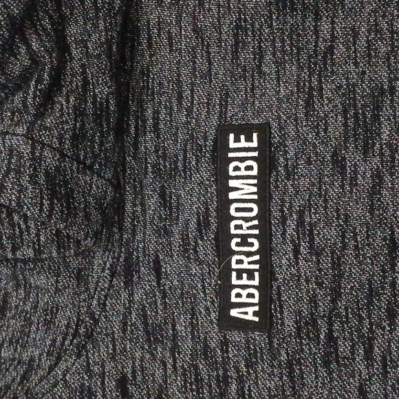 ABERCROMBIE & FITCH BOYS' GRAY BLACK PULLOVER SWEATER- HOODIE .SIZE 13/14 - Picture 13 of 13